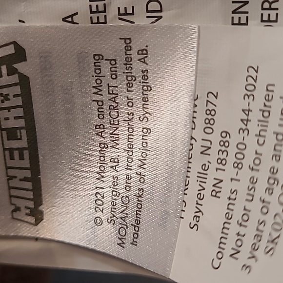 FRANCO Minecraft Bee Pillow Buddy - Picture 8 of 9